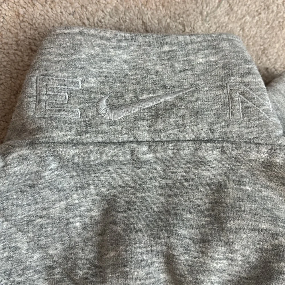 Nike Vintage swoosh Logo Sweatshirt 1/4 Zip Top XL Light Gray - Picture 11 of 12